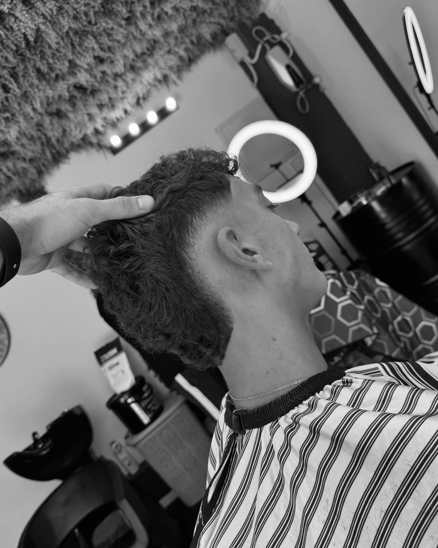 Traditional barbershop experience at Los Santos, Nicosia